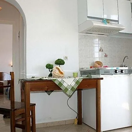 Kolona 3* Naxos City